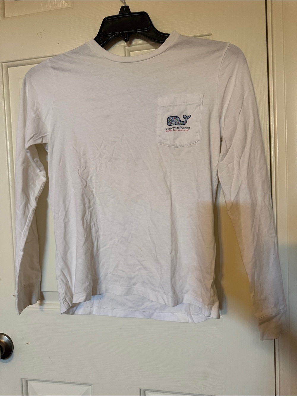 Vineyard Vines White Long-Sleeve Pocket Tee with Whale Logo